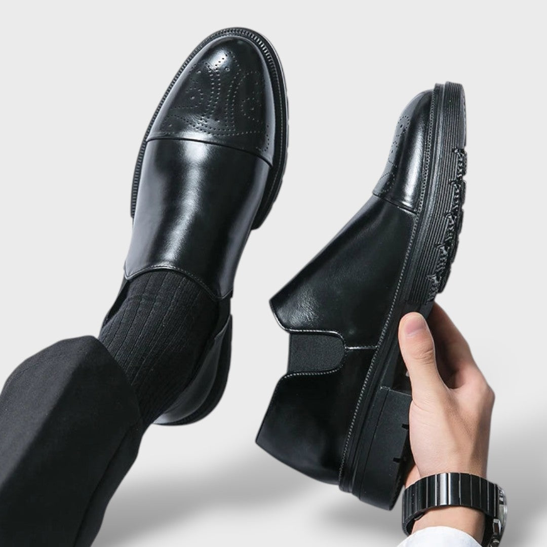 Ernesto | Mocasines Negros de Cuero Brogue Hombre Slip-On Suela Gruesa